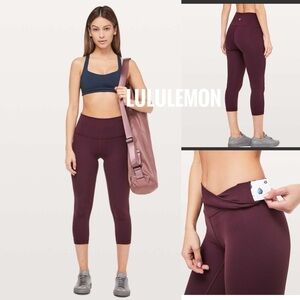 BNWOT lululemon Wunder Under Crop (Hi-Rise) *Full-On Luxtreme size 4